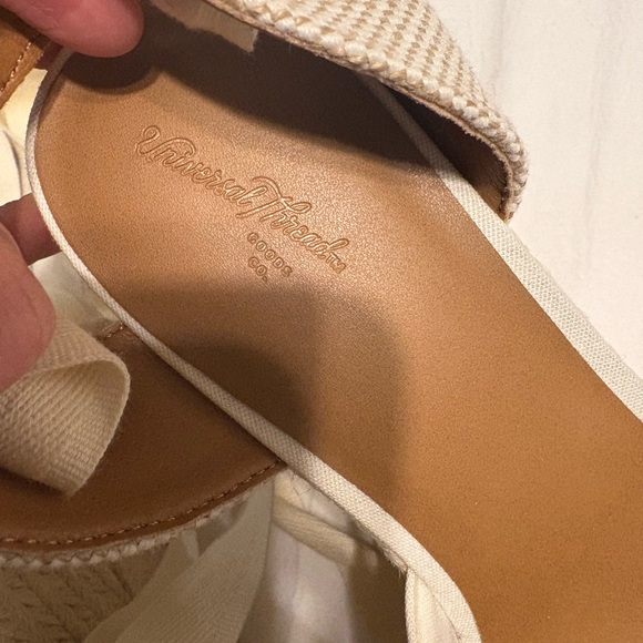 Universal Thread Wedges - Picture 3 of 3